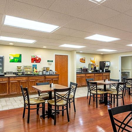 Quality Inn Burkeville Hwy 360 & 460 Экстерьер фото